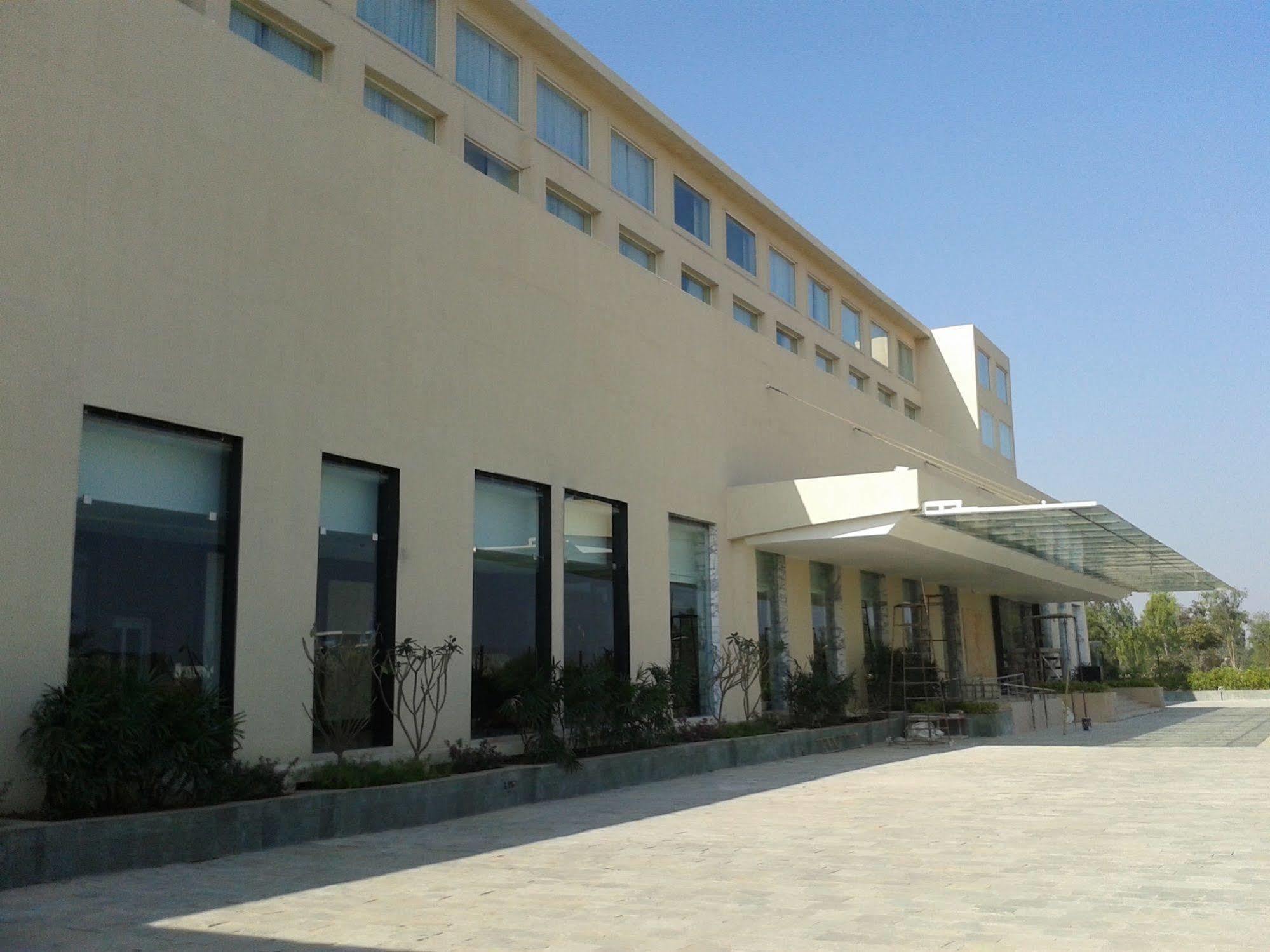 Courtyard By Marriott Bilaspur Kültér fotó