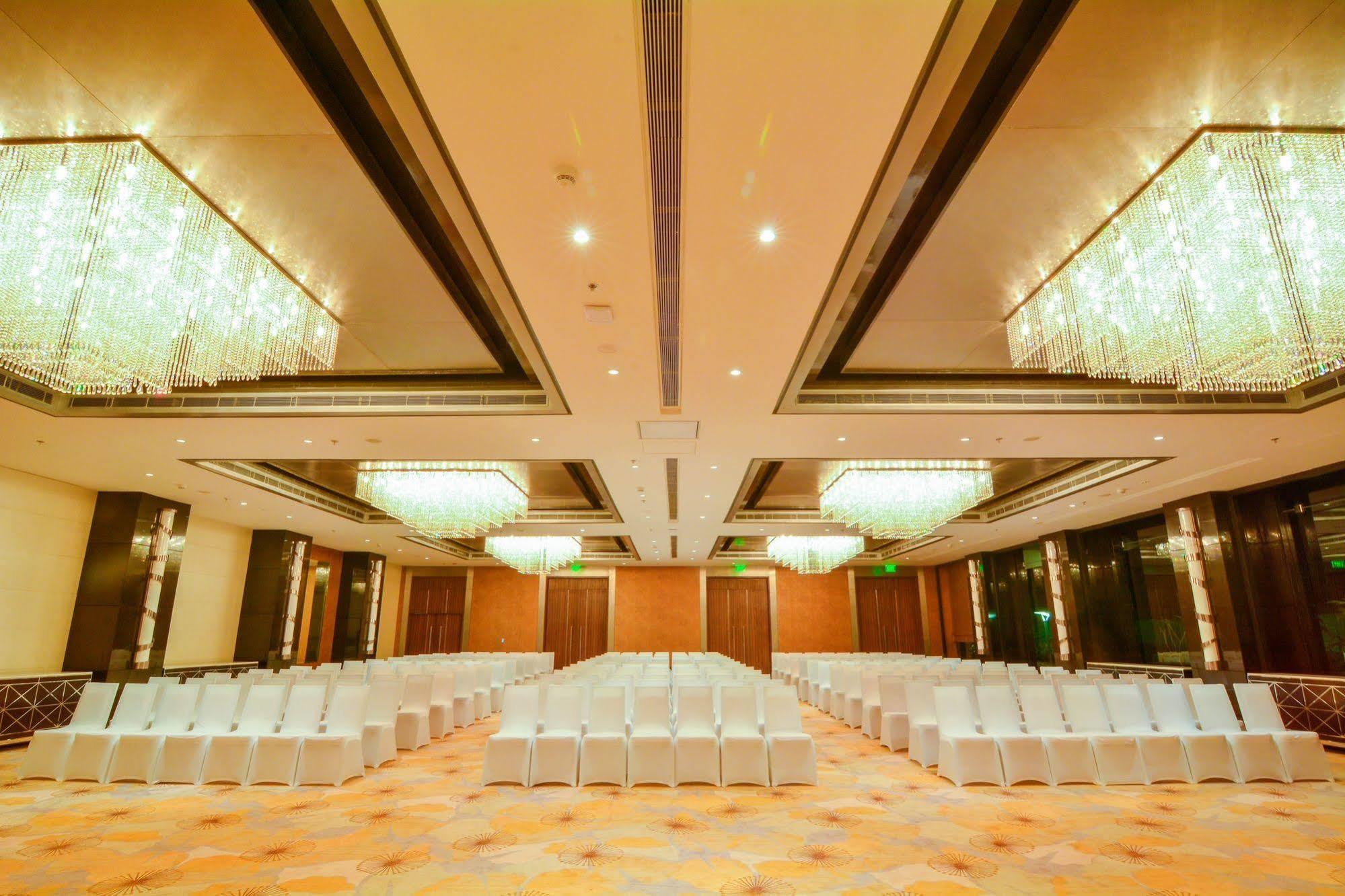 Courtyard By Marriott Bilaspur Kültér fotó